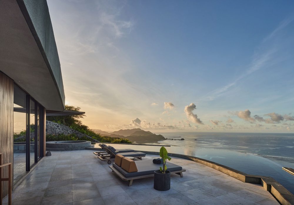 alexis-dornier-architect-nusa-penida-villa-elevated-pool-terrace